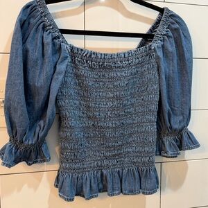 GAP women’s denim top